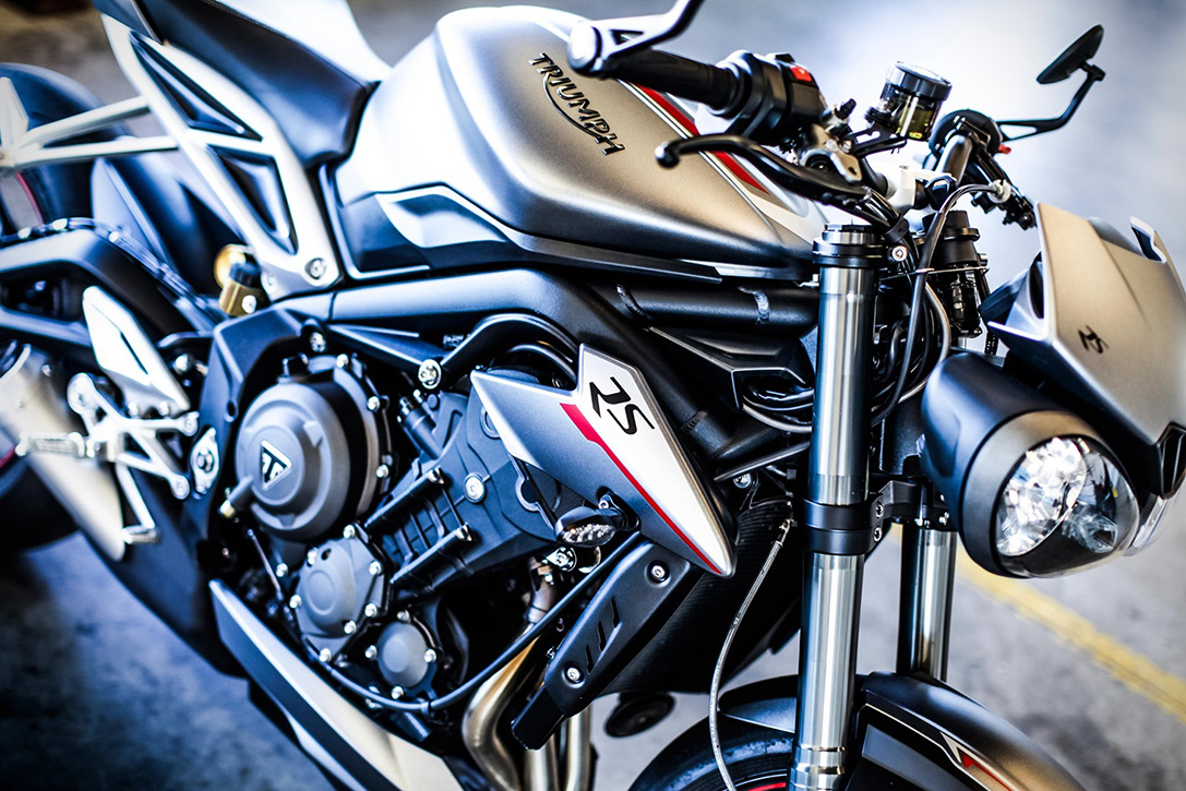 triumph为迎接street triple10周年纪念将推出更激进新款摩托